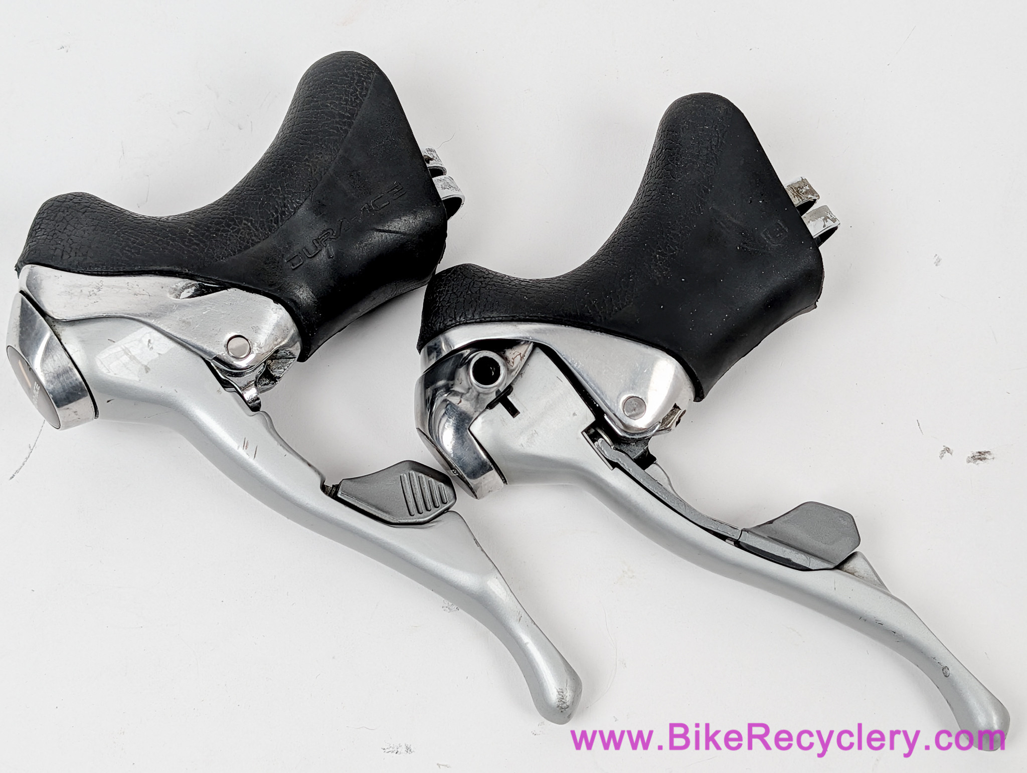 Shimano Dura Ace ST-7400 STI Shifters: 2x8 (Near Mint Clean Hoods)