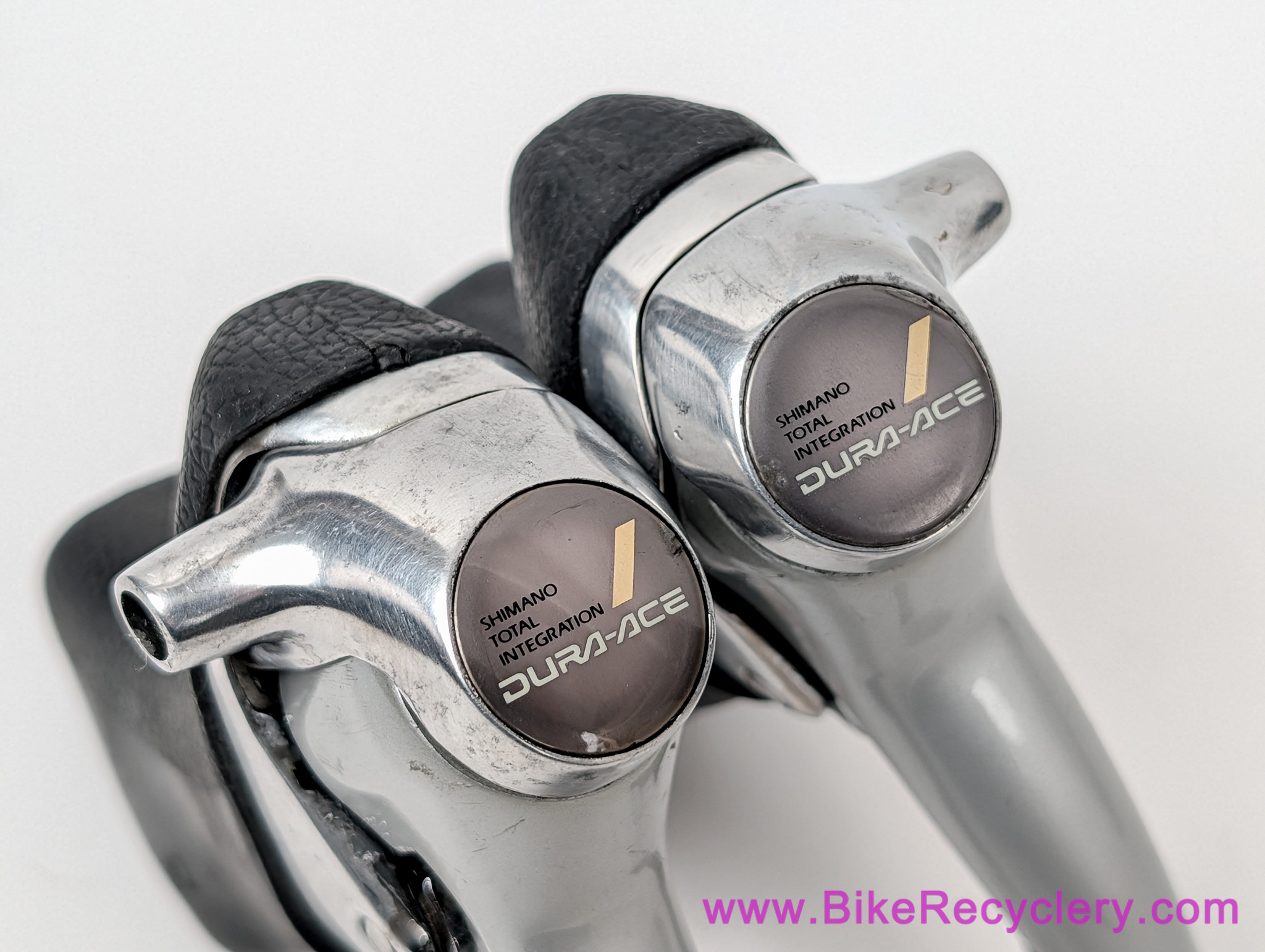 Shimano Dura Ace ST-7400 STI Shifters: 2x8 (Near Mint Clean Hoods