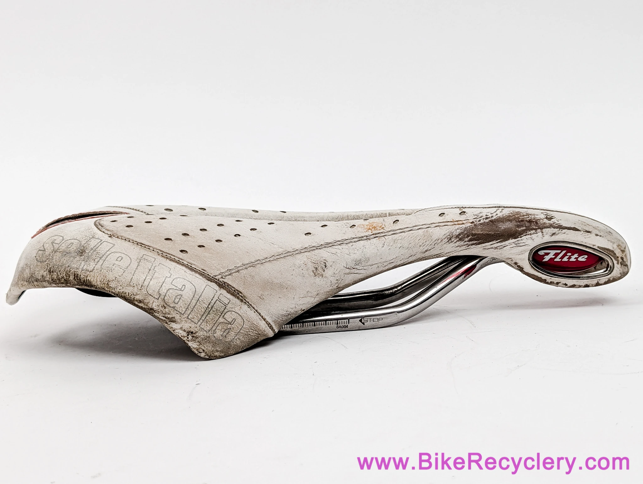 Selle Italia Max Flite Gel Flow Saddle: Vanox - White Leather - 7x9mm (Dirty But Great Shape)