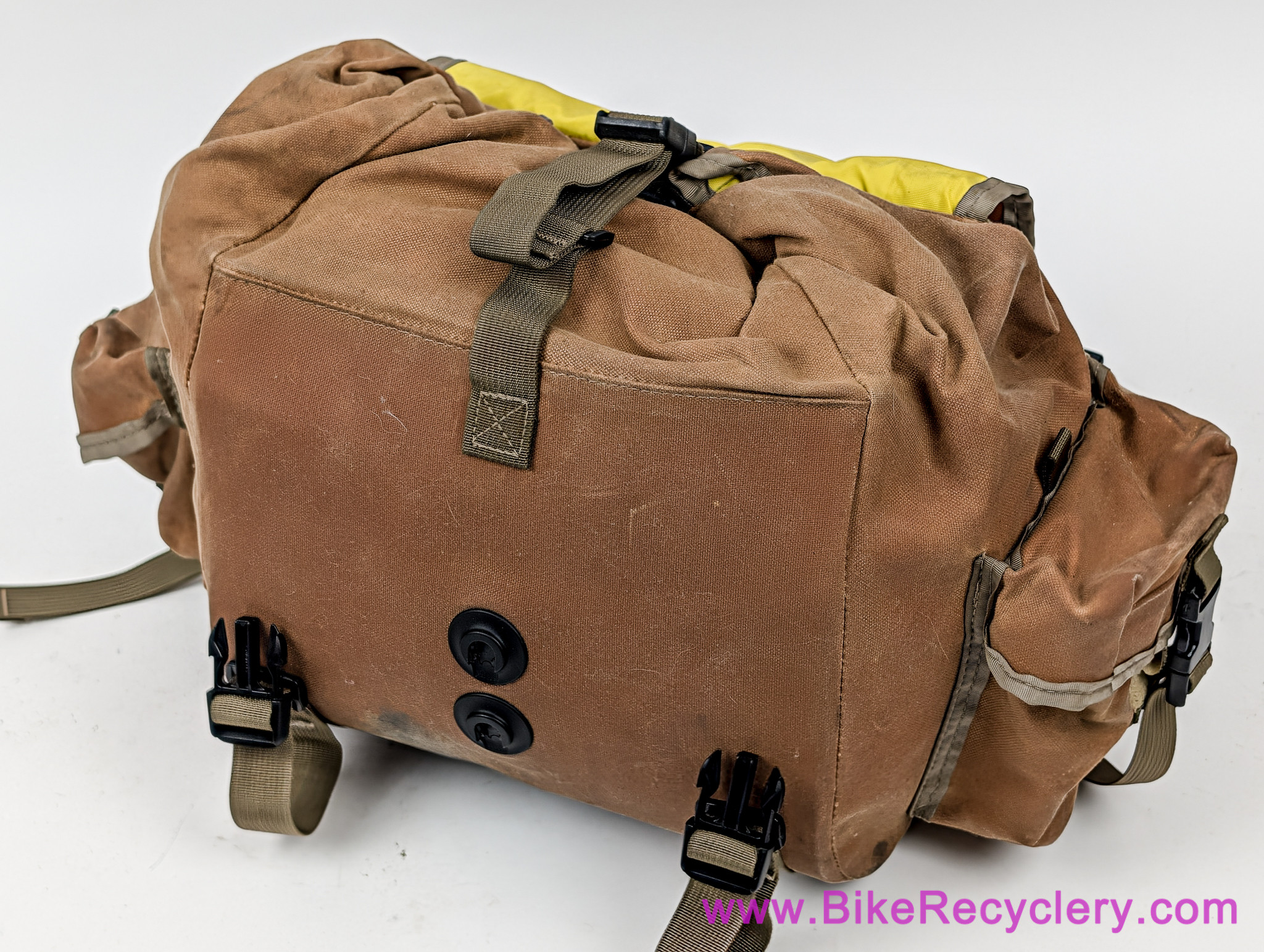 Ron's Bikes Fabio's Chest Small Handlebar Bag: Tan Waxed Canvas