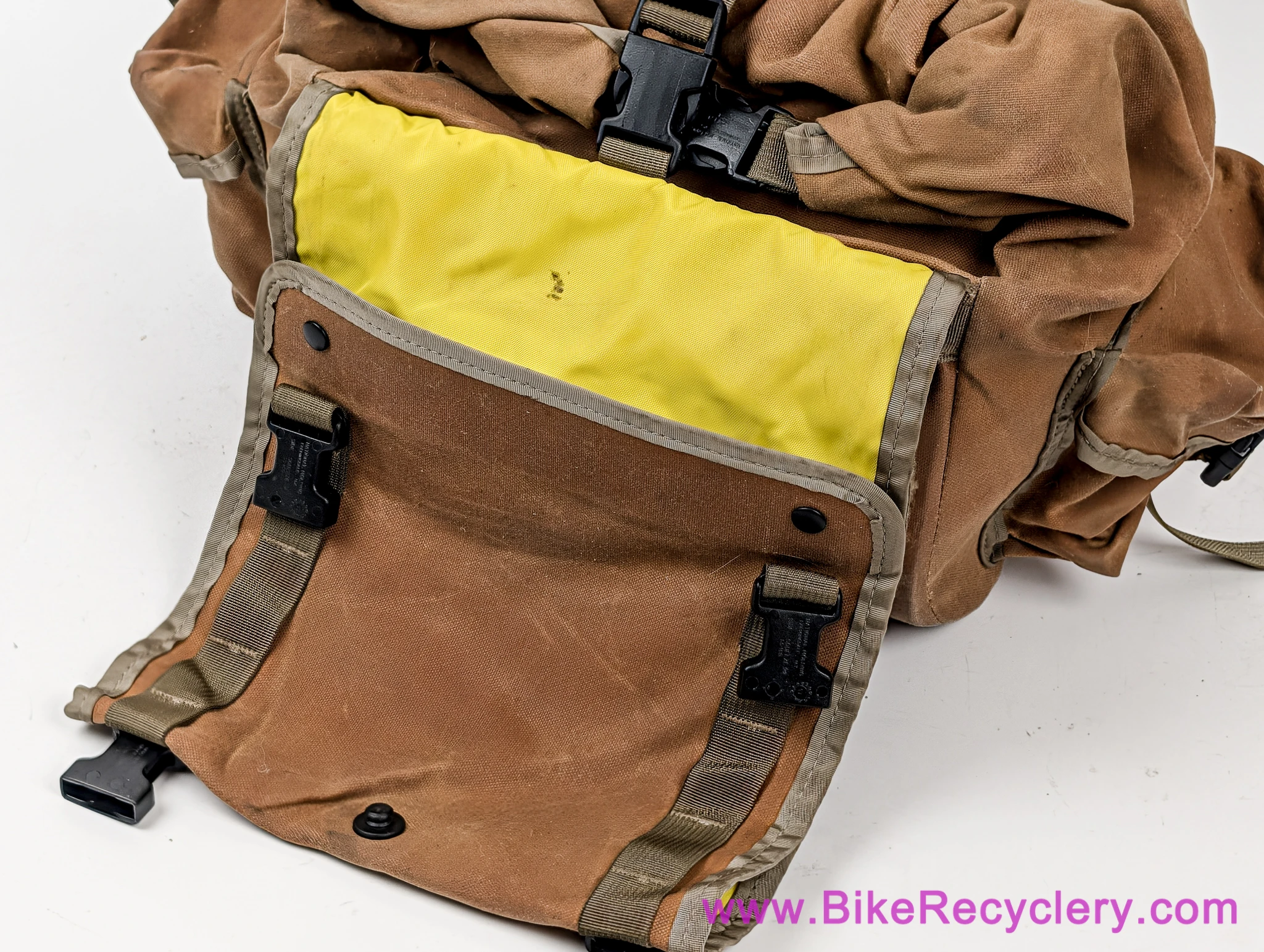 Ron's Bikes Fabio's Chest Small Handlebar Bag: Tan Waxed Canvas (Near Mint)