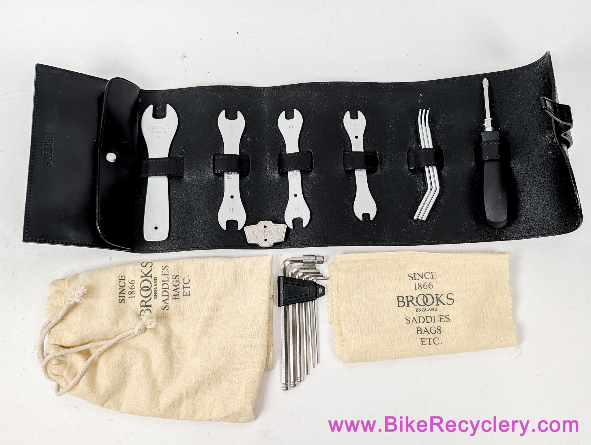 BROOKS ブラック レザー ツールケース RARE Brooks Tool Roll w/ Tool Kit: Black Leather Bag (NEW) - Bike