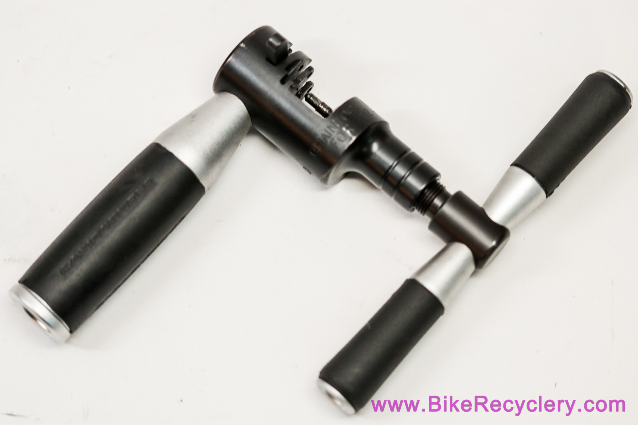 Campagnolo UT-CN400 Chain Breaker Tool: 12/13 Speed (Lightly Used)