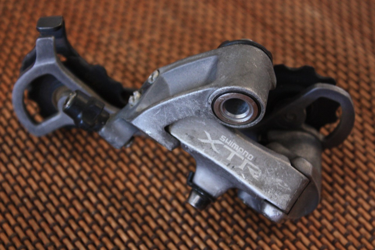 Shimano XTR RD-M952 Rear Derailleur: Long Cage 823 - Bike Recyclery