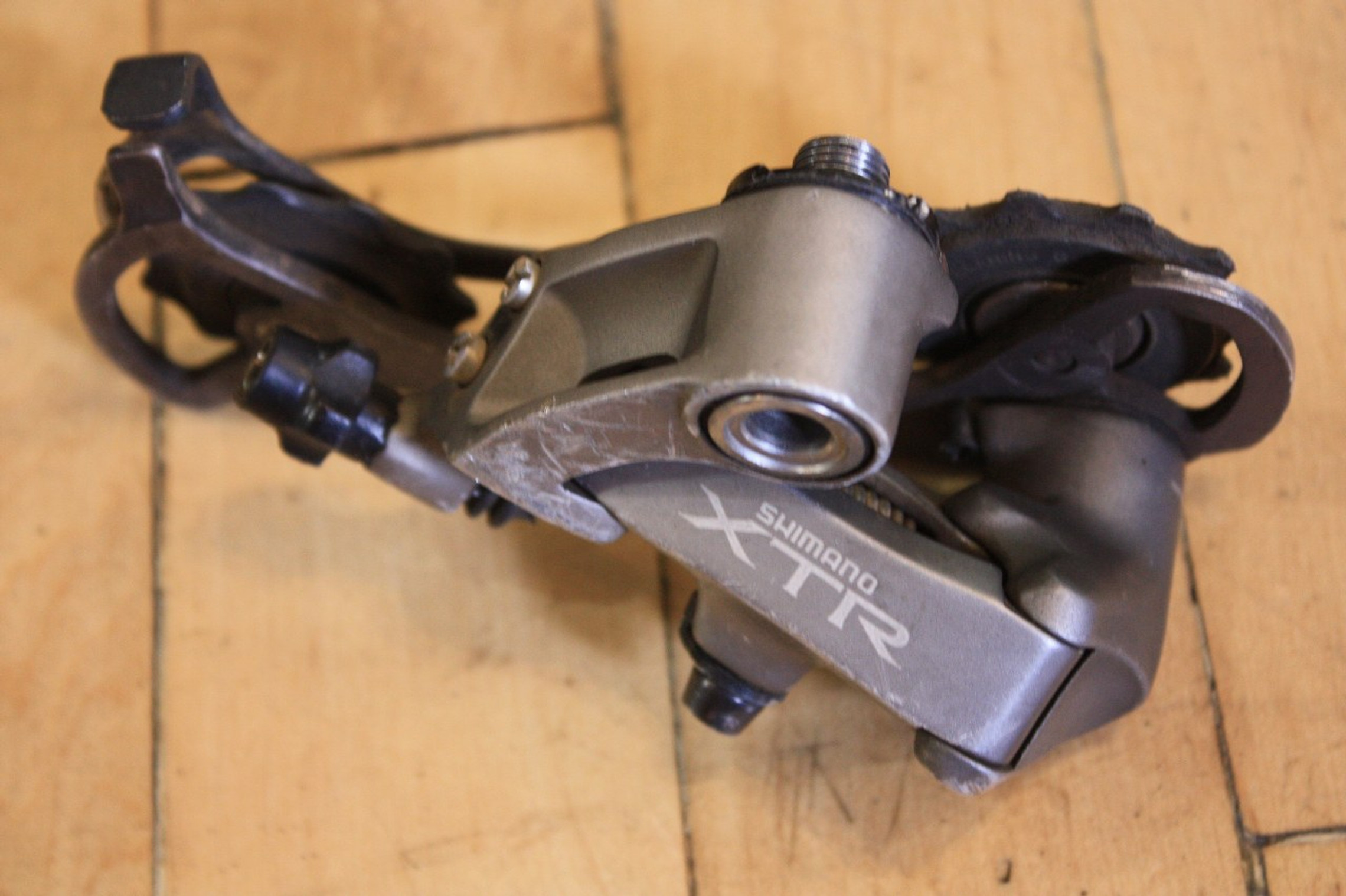 Shimano XTR RD-M952 Rear Derailleur: Long Cage - Bike Recyclery