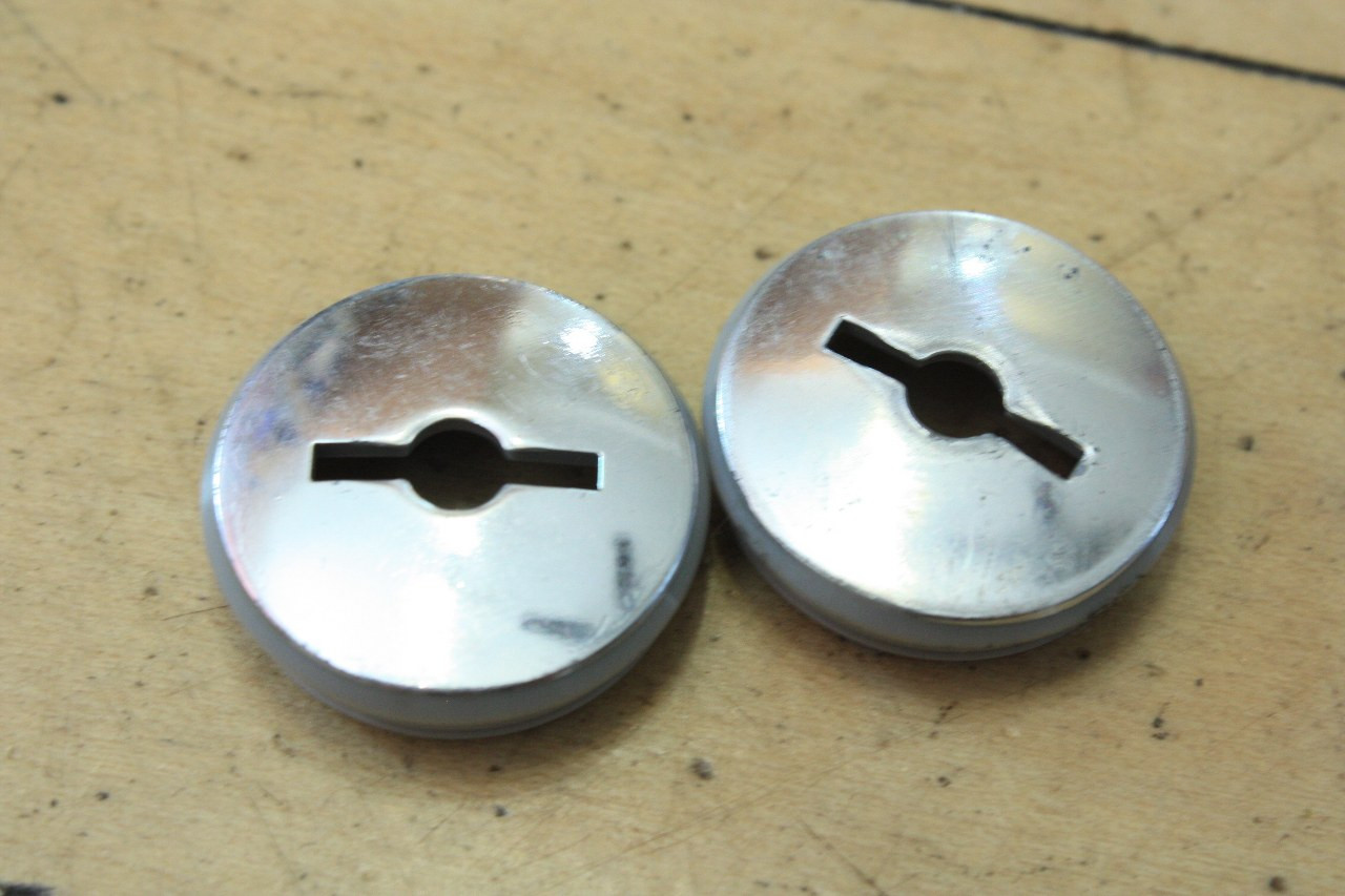 NEW Sugino Crank Dust Caps / Covers Chrome Plastic, Threaded Bike