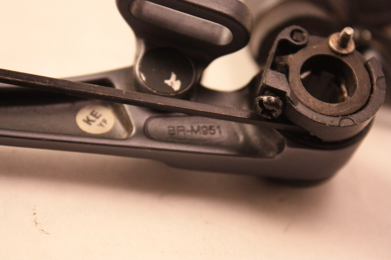 Shimano Deore XTR BR-M951 V-brake Set: