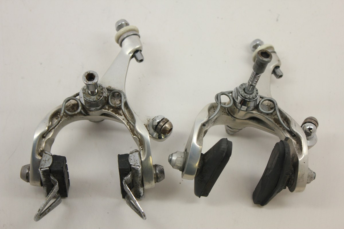 Étriers De Freins Campagnolo Athena D500 – Occasion Bon état – Pour Vélo De Route – Aluminium Argenté – Origine Italie