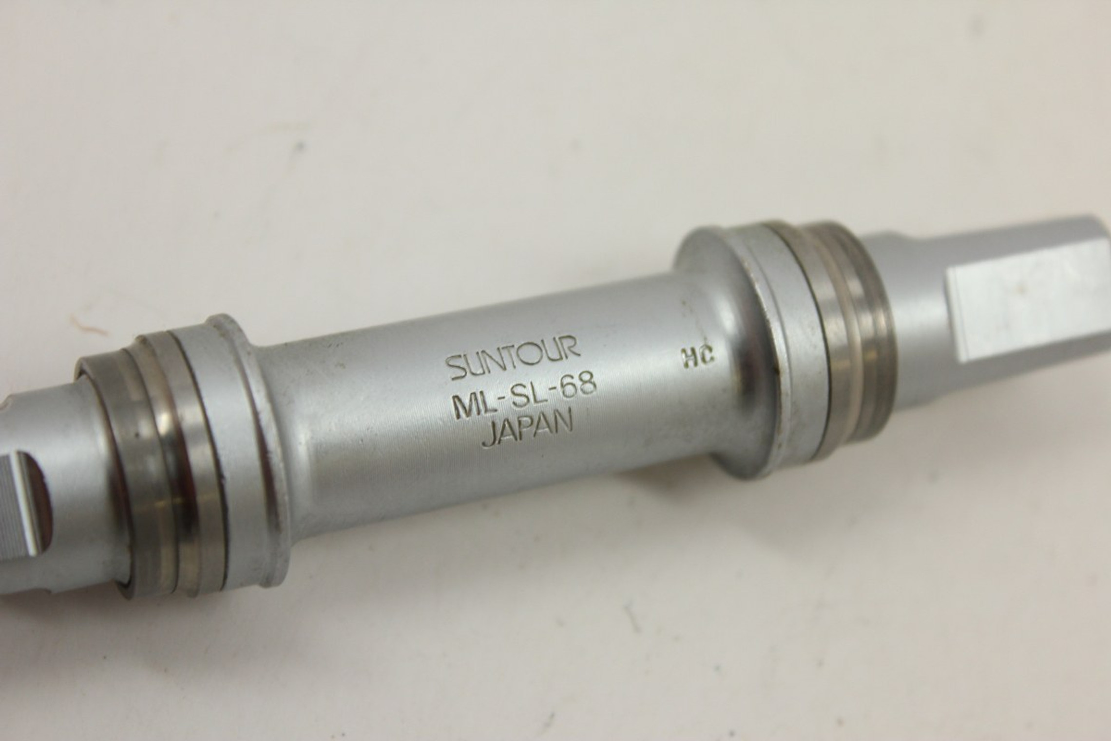 サンツァーxcpro bottom bracket NOS Suntour XC Pro MicroLite Bottom Bracket: Grease Guard