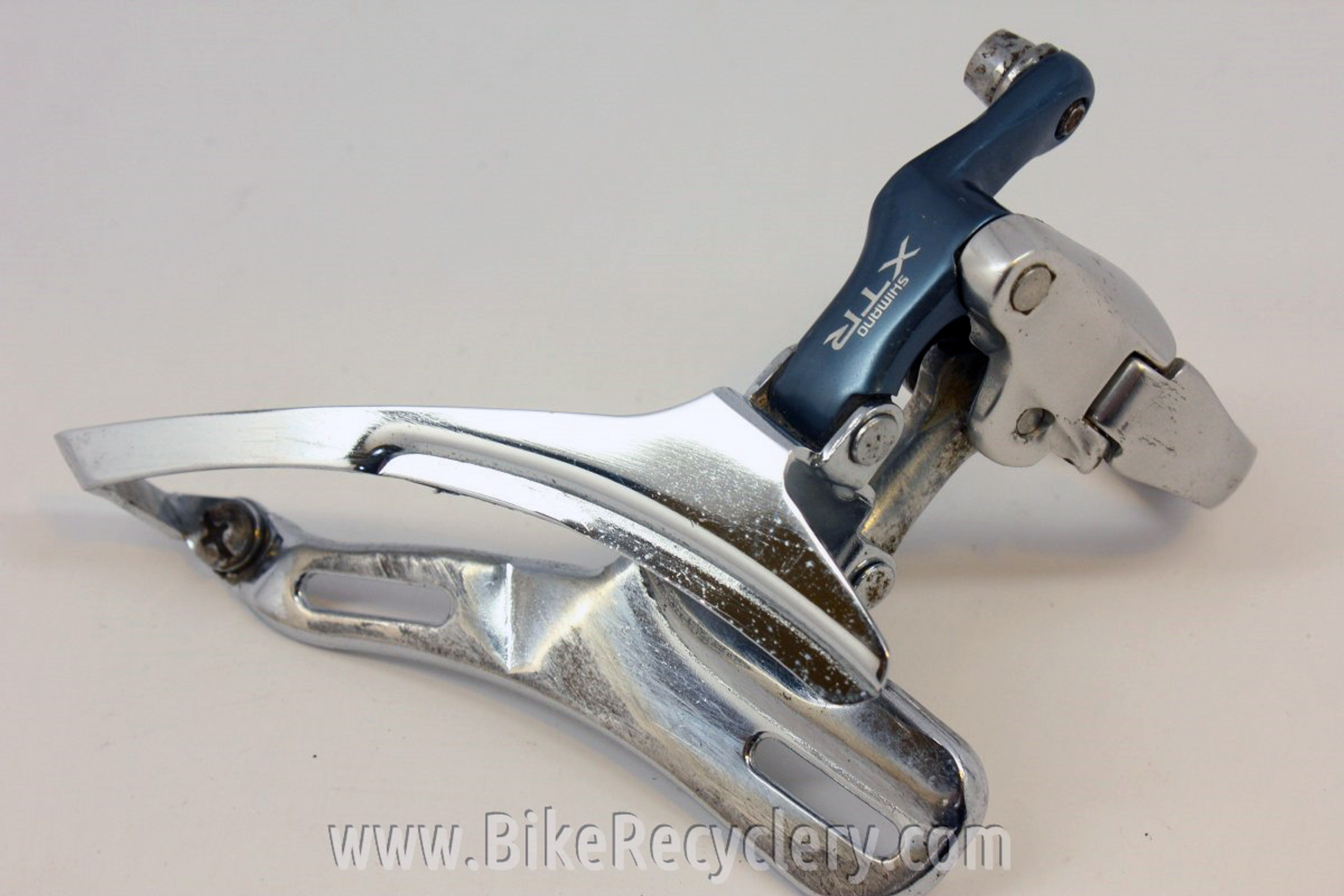 T*z様 シマノxtr M900フロント Vintage Shimano XTR FD-M900 Front Derailleur: 28.6mm, Bottom