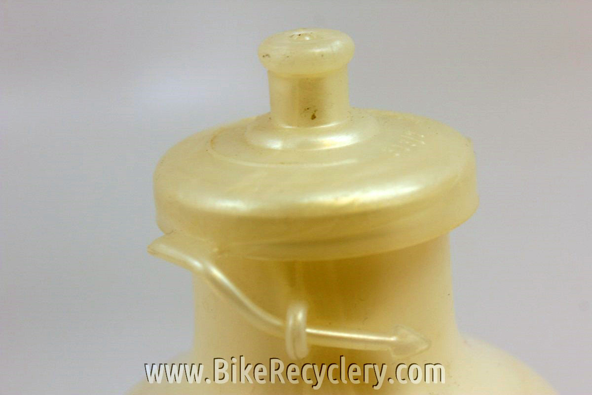 Bidons et porte-bidons rouges pour vélo