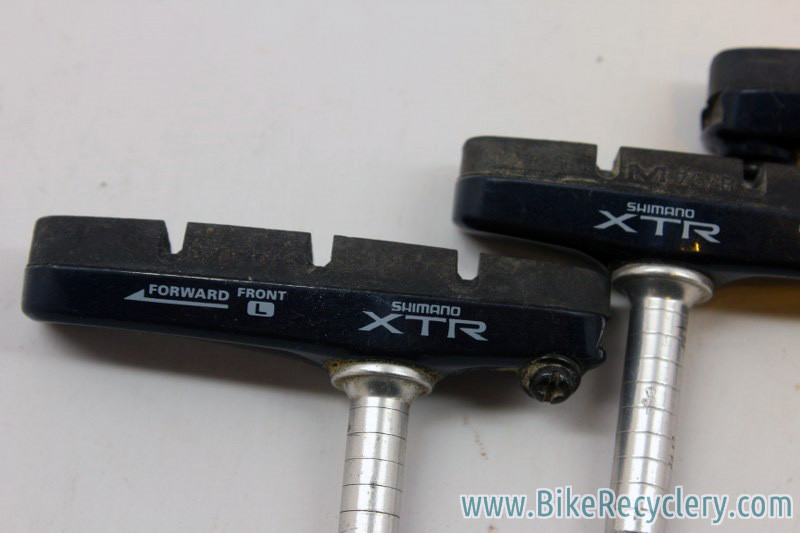Shimano XTR M900 Brake Pads & Holders MINT Bike Recyclery