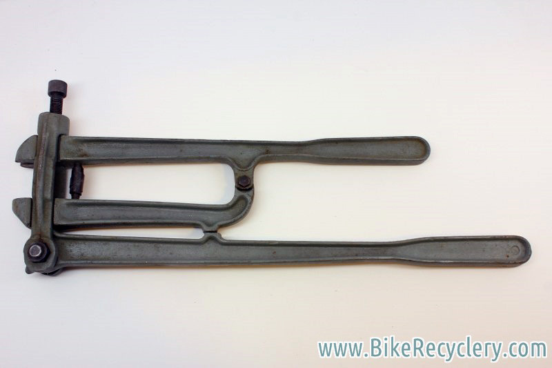 VAR 07 Cotter Press Removes & Installs Cotter Pins, "Constructeur