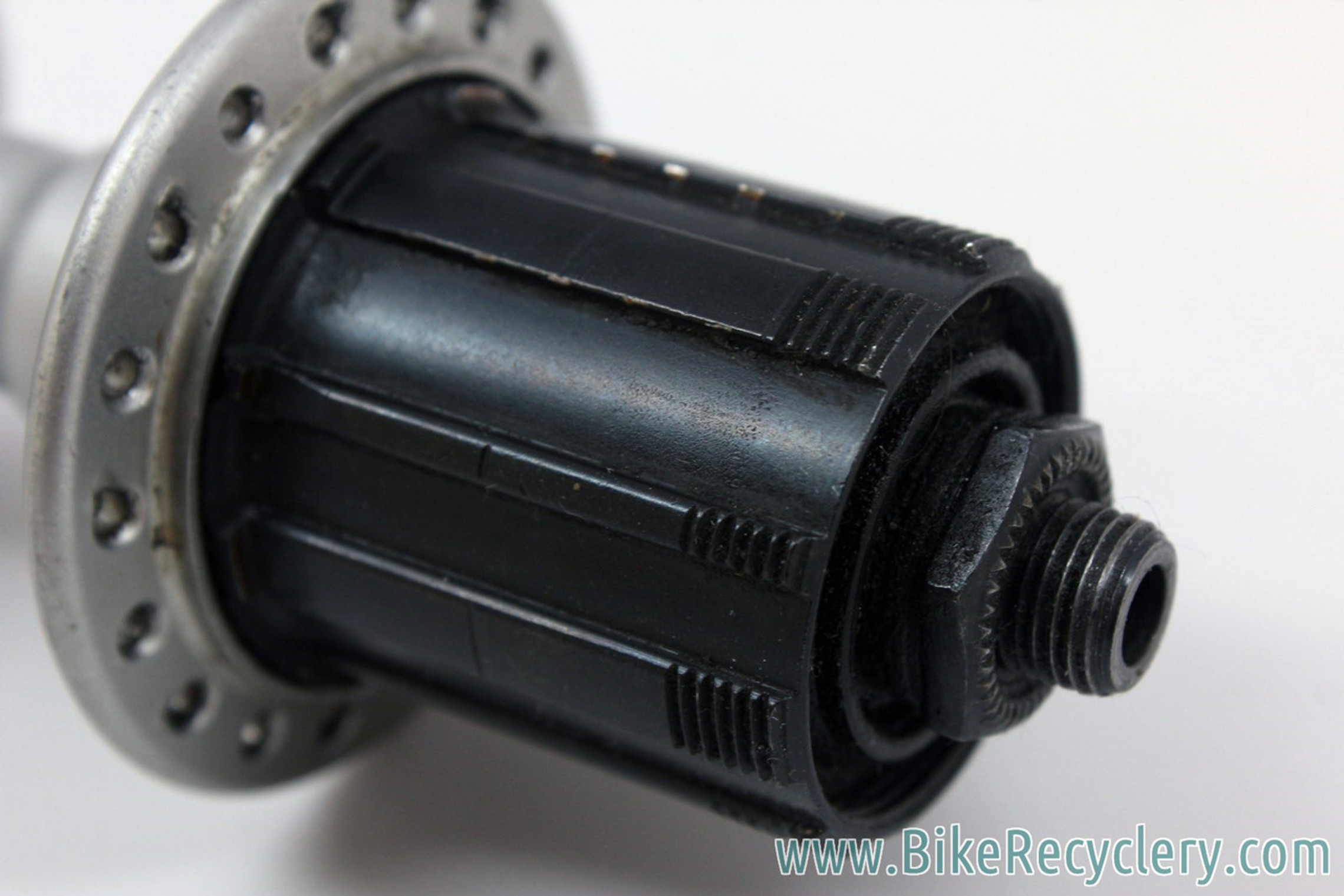 Vintage Shimano 105 FH-1056 Rear Hub: 8 Speed Uniglide