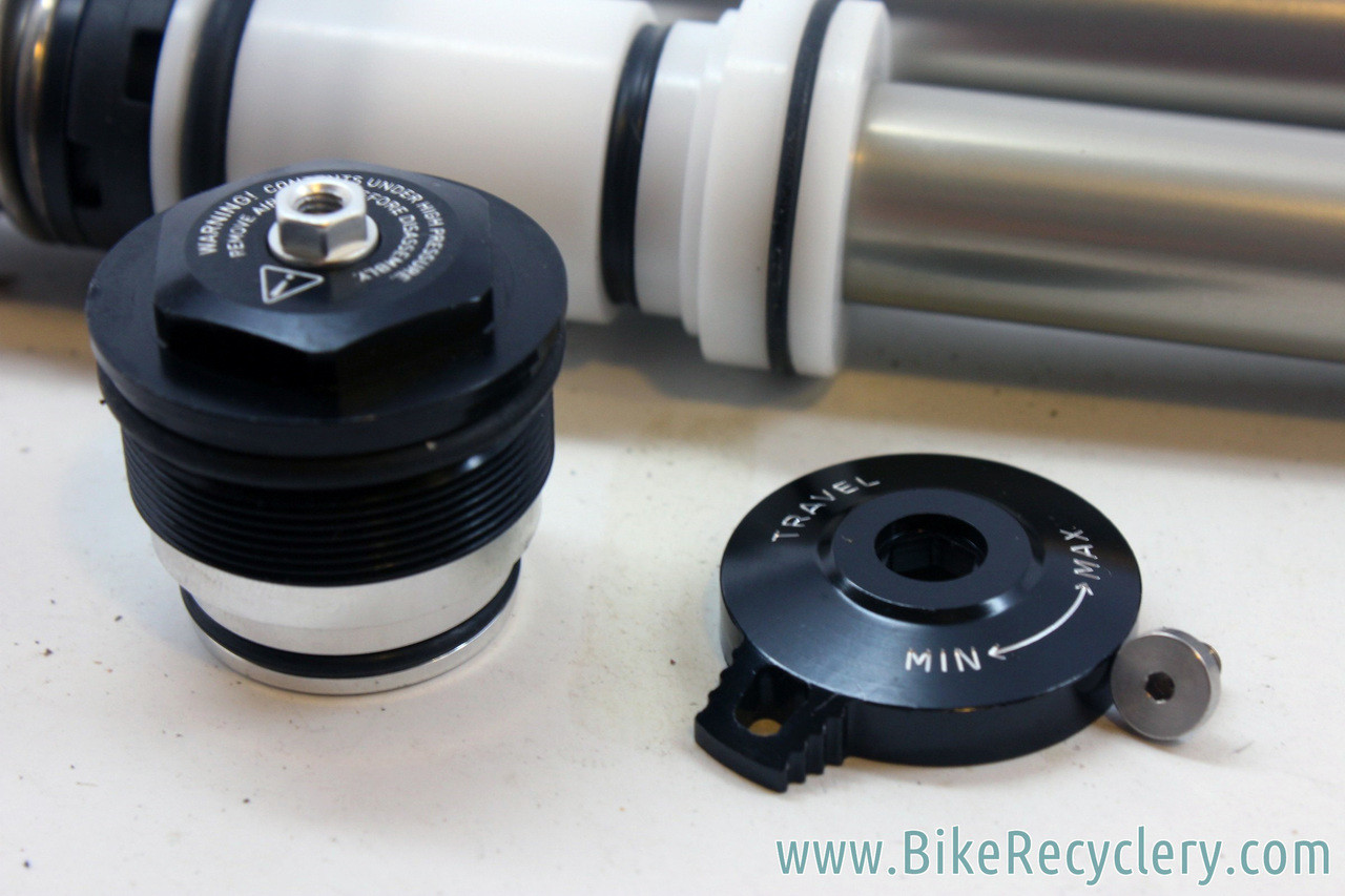 Kit Manopole Di Regolazione 2 Step Per Forcelle RockShox Lyrik E Totem, Smorzamento E Aria