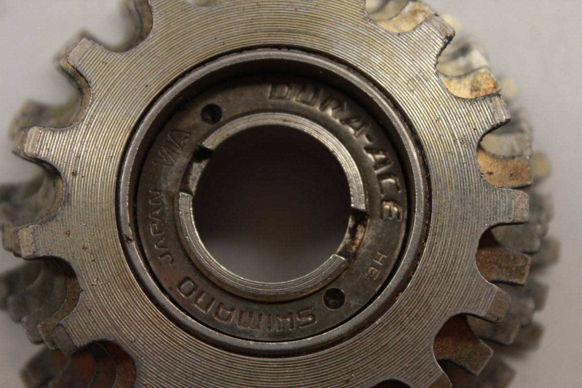 Roue Libre Shimano Dura-Ace 15-21dts 5 Vitesses – Filetage Français, état Nickel