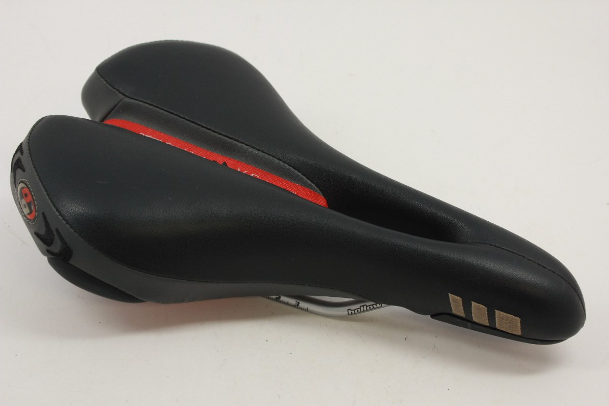 female mtb saddle