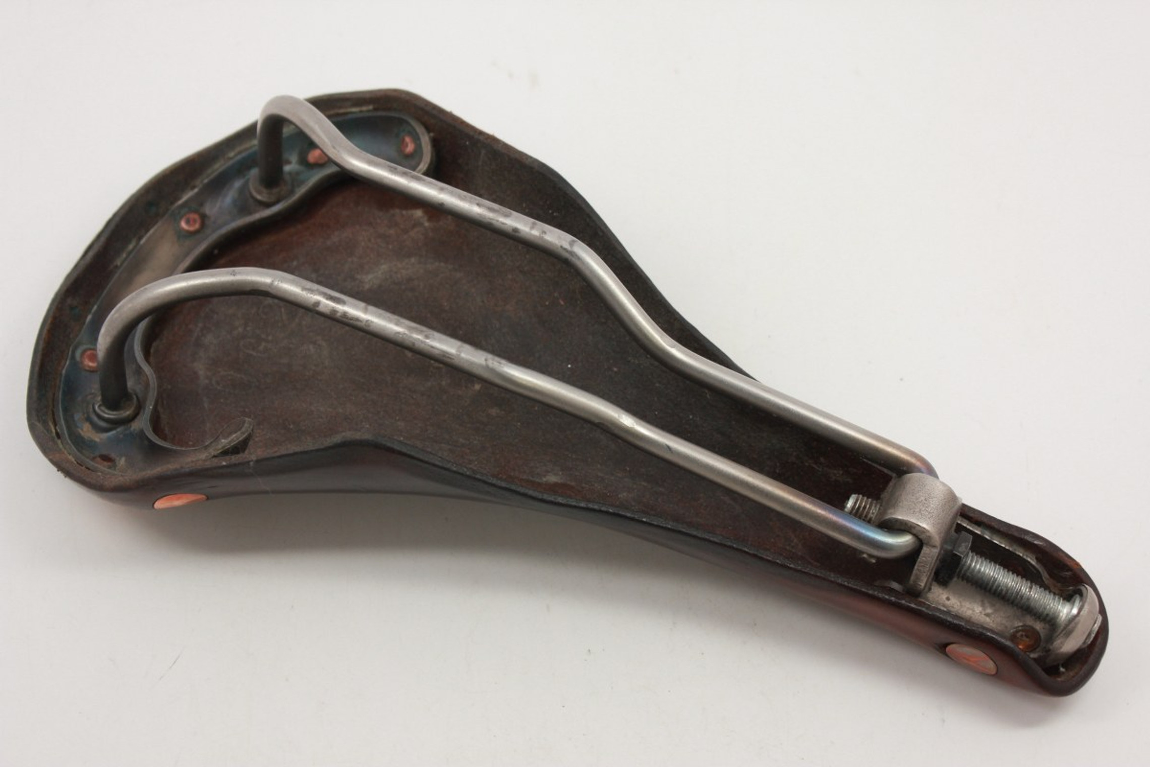 Brooks Swift Titanium Leather Saddle: Antique Brown