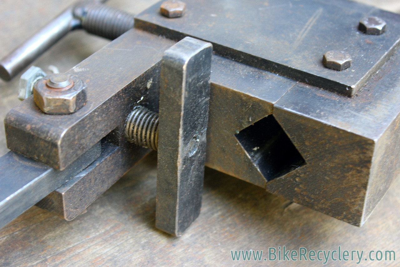 bicycle fork straightening tool