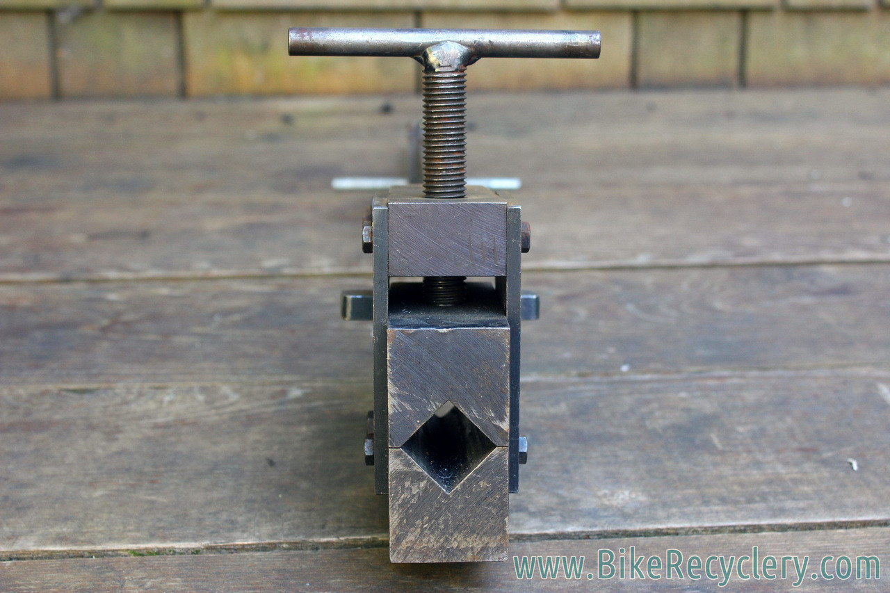 bicycle fork straightening tool