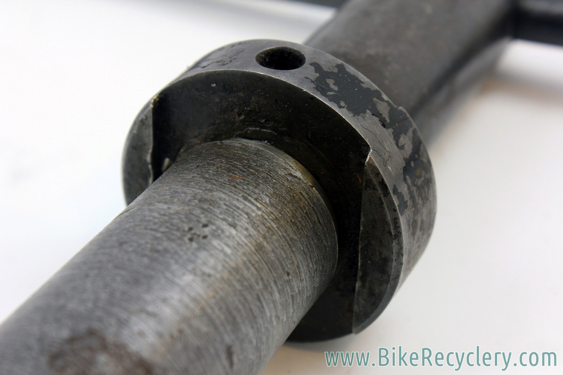 VAR 30 Bottom Bracket Fixed Cup Remover Tool: with 30/2 for Stronglight -  Bike Recyclery