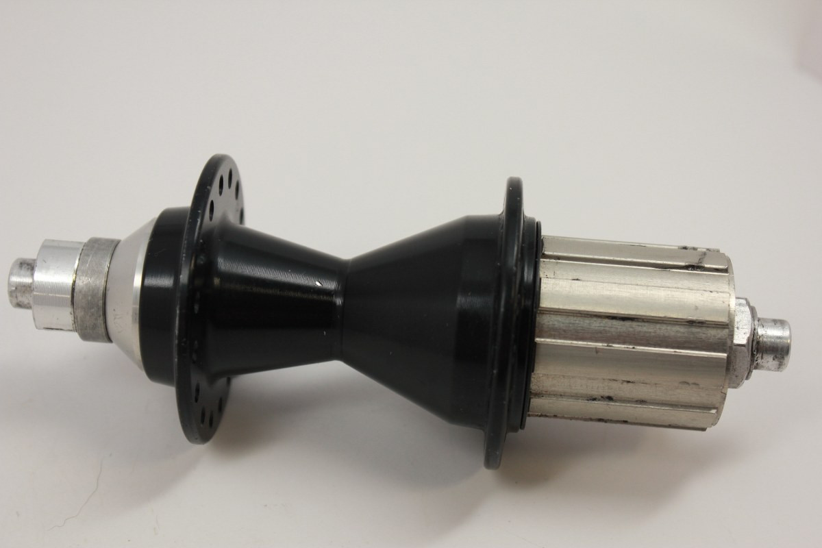 Moyeux Edco Olympic 32 Trous 135mm VTT - Argent - Frein Sur Jante - Shimano 9v