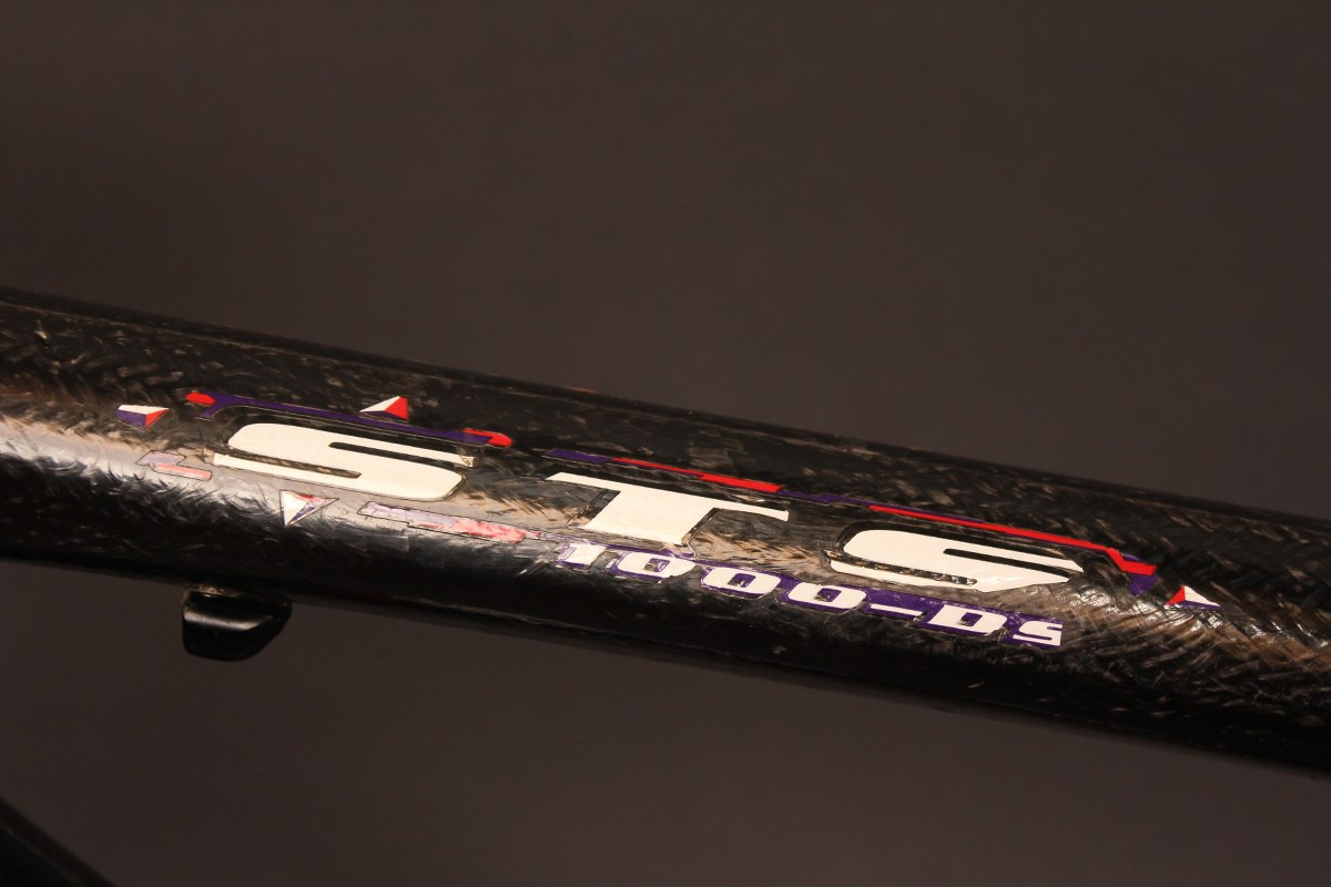 1998 GT STS 1000-DS Frame: Thermoplastic Carbon Fiber, Rockshox