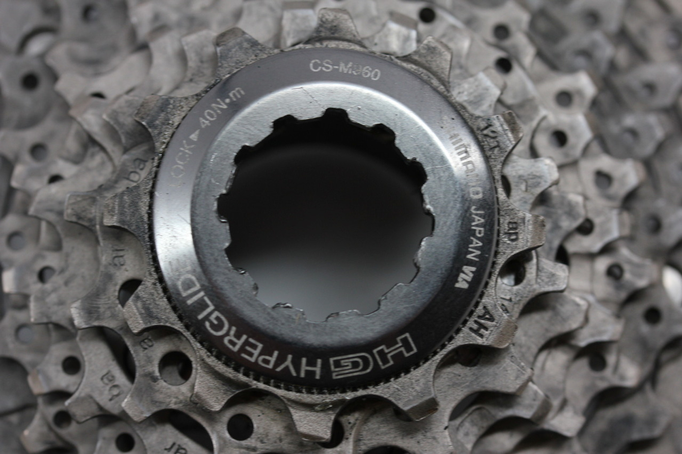 Shimano XTR CS-M960 9 Speed Cassette: 12-34t - Ti & Alloy (near mint)