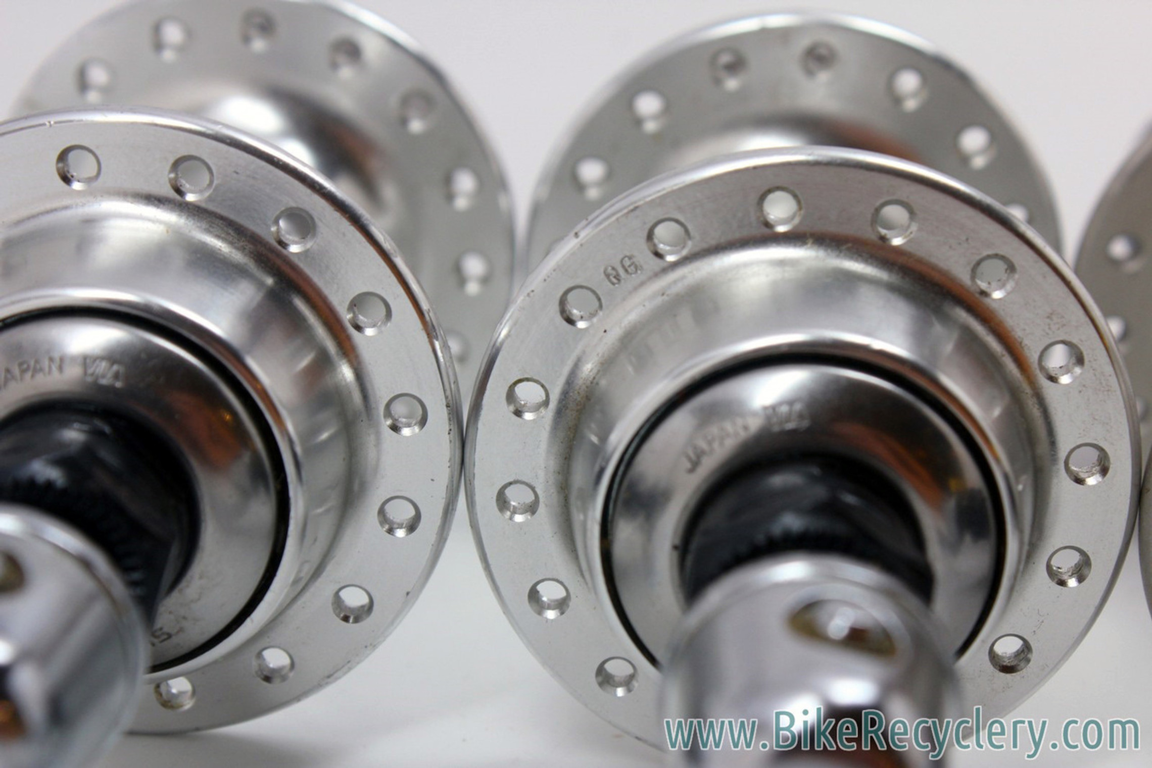 VeloBase.com - Component: Shimano FH-1055 / HB-1055, 105SC