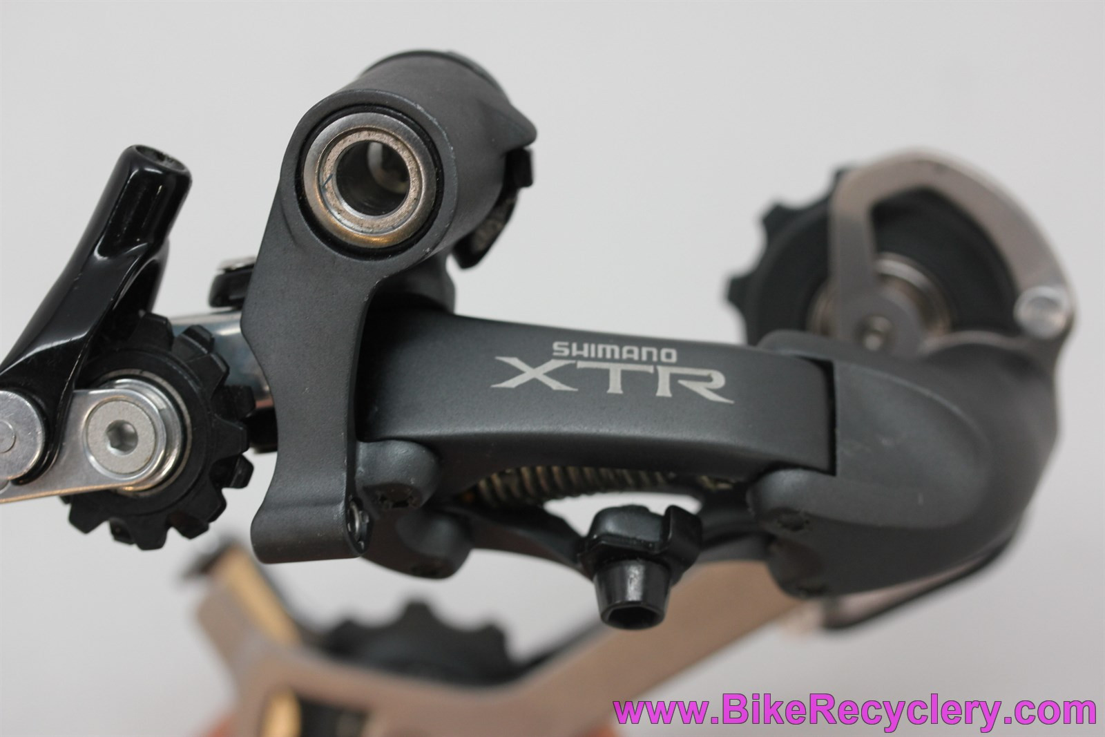 NOS Shimano XTR RD-M951 Rear Derailleur 