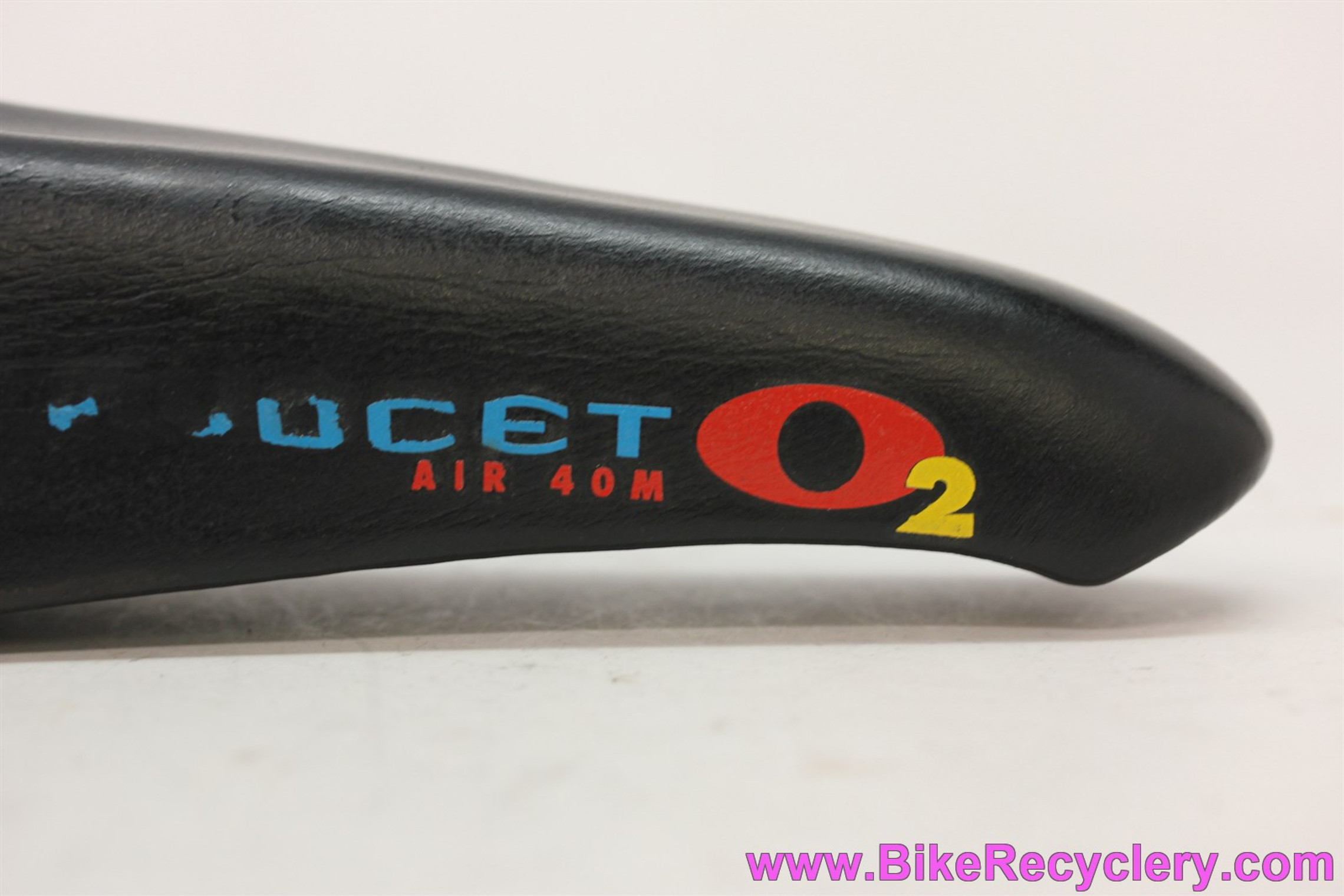 Avocet o2 Air 40M Titanium MTB Saddle: Vintage 1990's