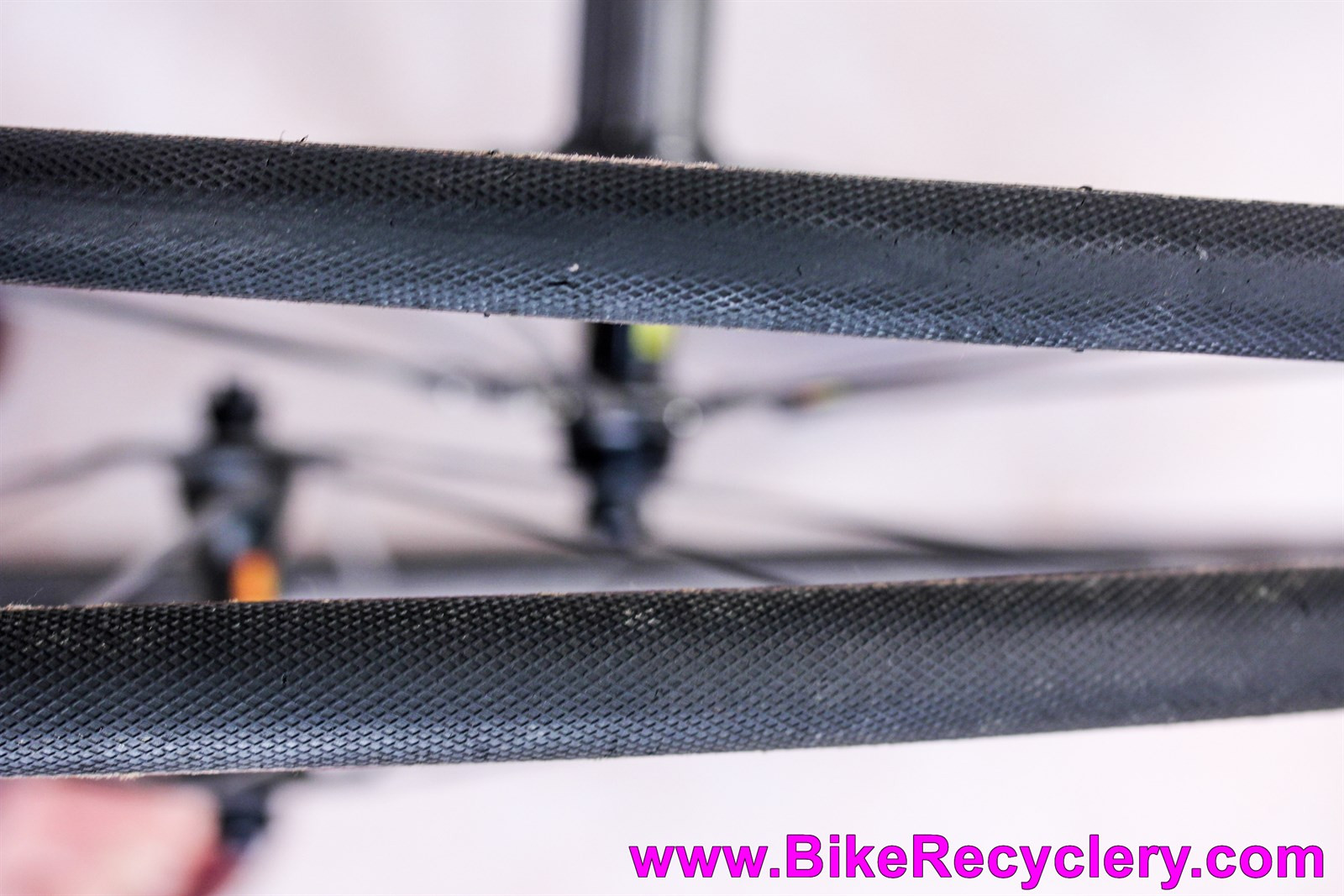 Mavic Cosmic Carbone Ultimate SSC Wheelset: Shimano/SRAM 11s - 20H