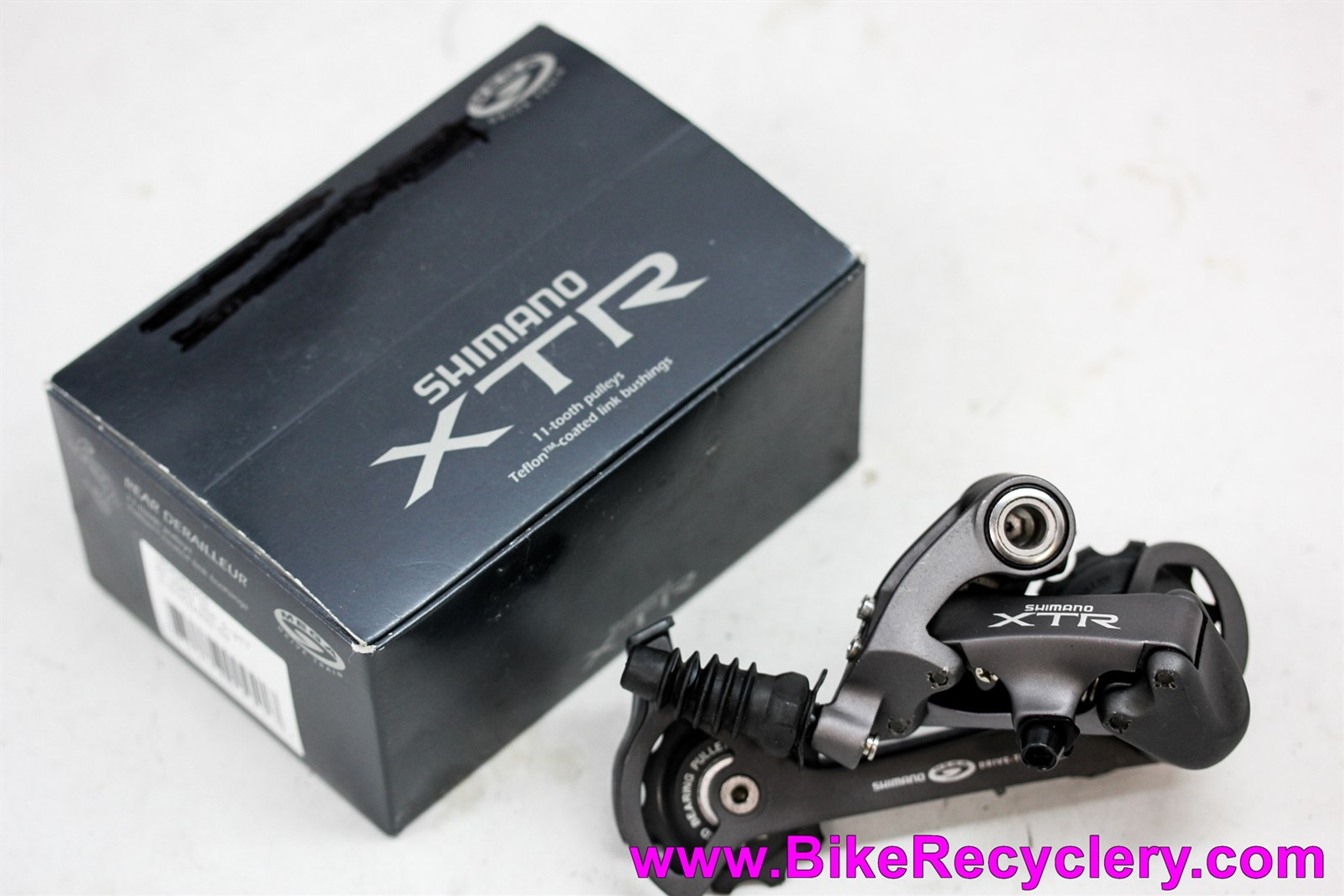 NIB/NOS Shimano XTR RD-M952 Rear Derailleur: SGS Long Cage - 9 Speed - Grey  (Take-Off)