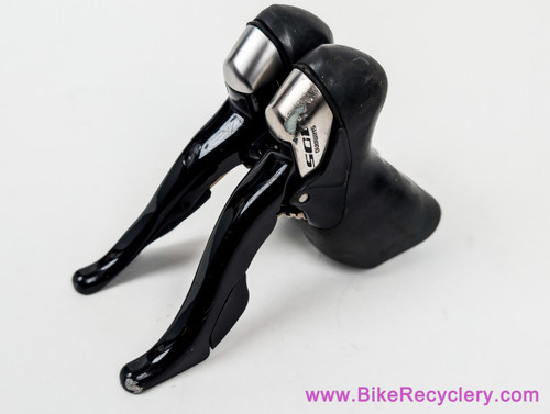 Shimano 105 ST-5700 10-Speed STI Shifters: 2x10s -  Black