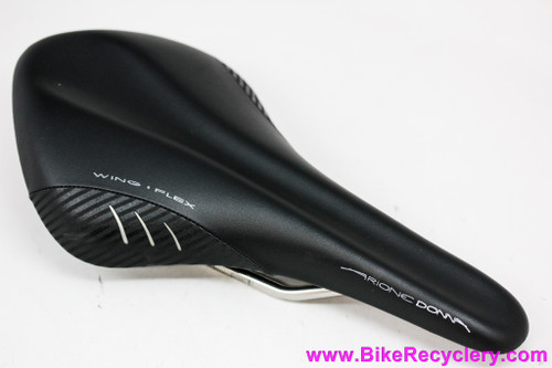 Fizik Arione Donna Kium Saddle: 147mm - Black (New take-off) Fizik Arione Donna Kium Saddle: 147mm - Black (New take-off)