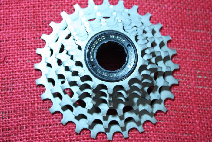 Shimano Dura Ace 13T-18T Uniglide MF-7400 6-Spd Sis Road Freewheel-New
