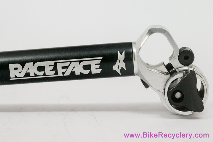Race Face XY Seatpost: 27.2mm x 400mm - Offset - Black