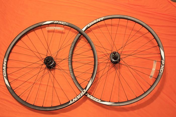 NEW 29er Wheelset Giant P-XC2: 15mm QR - 8/9/10 - Speed - 32 Spoke - Black