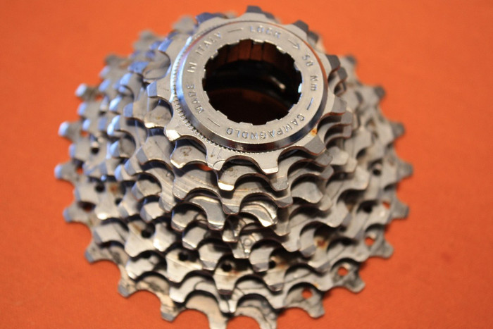 Cassette Campagnolo Record 11/23 10 Vitesses En Titane, Avec écrou (occasion)