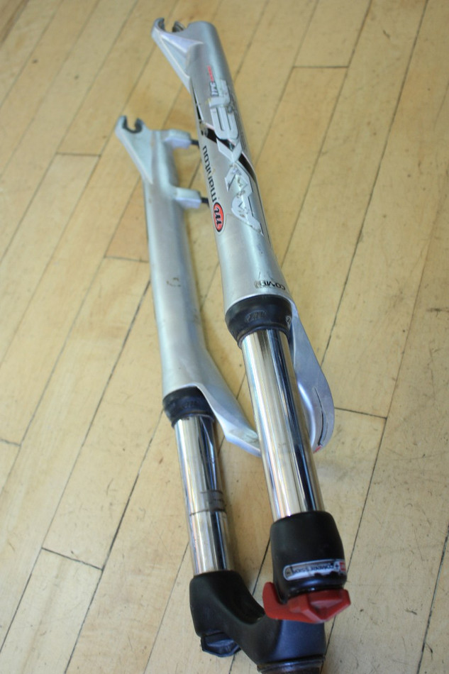 Manitou Axel Comp Suspension Mountain Bike Fork: 100mm, Lockout, 1