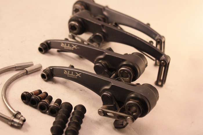 Shimano Deore XTR BR-M951 V-brake Set: