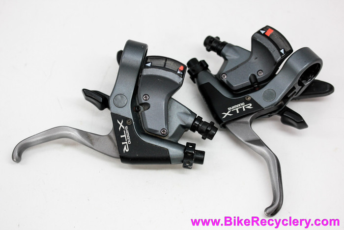 shimano sl-m951 XTR シフター　3×8s shimano sl-m951 XTR シフター 3×8s NOS Shimano XTR SL-m951 8-Speed