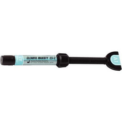 Clearfil Majesty ES-2 Classic Syringe 3.6g A2 (Kuraray - 3021KA)* - exp. 08/2025