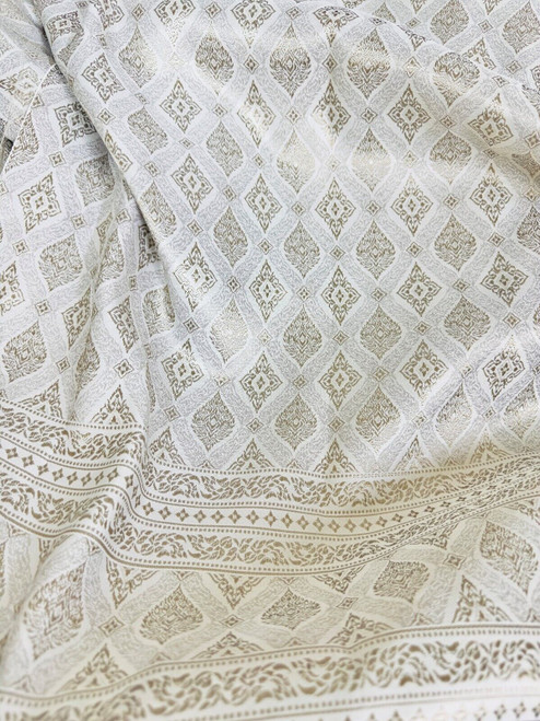 Traditional Thai Silk Damask 40"X72" Fabric  - Pale Gray/Gold