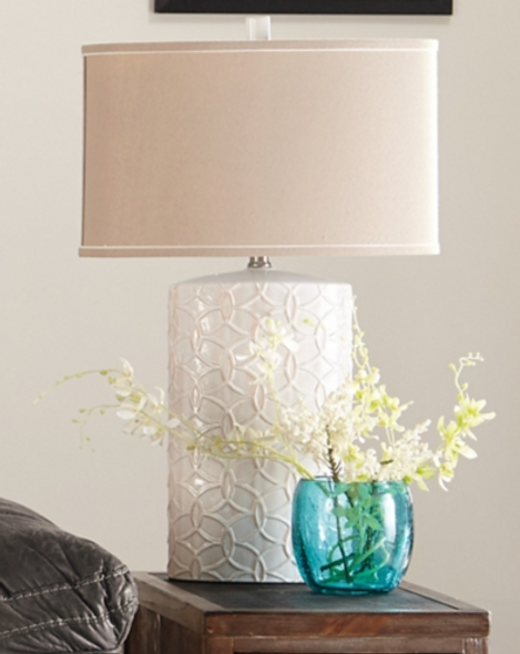 Ceramic Table Lamp in Antique White "Shelvia"