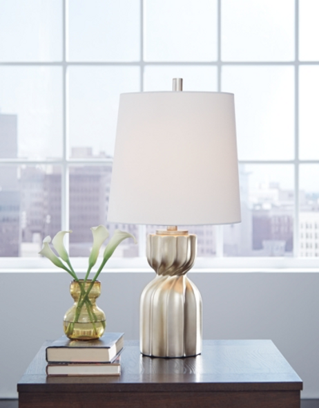 Poly Table Lamp in Champagne "Magdalia"