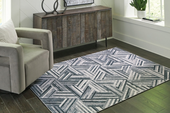5' x 7' Rug in Grey/Cream "Adalock"