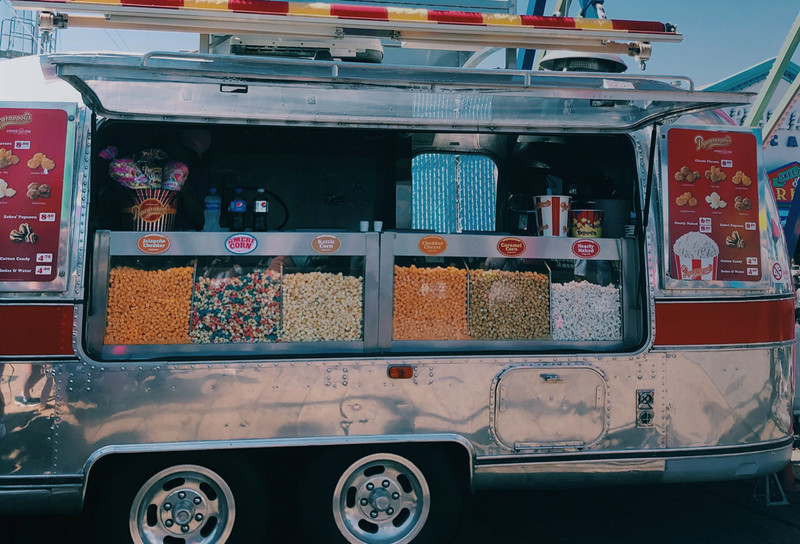 Popcorn food truck near amusement park