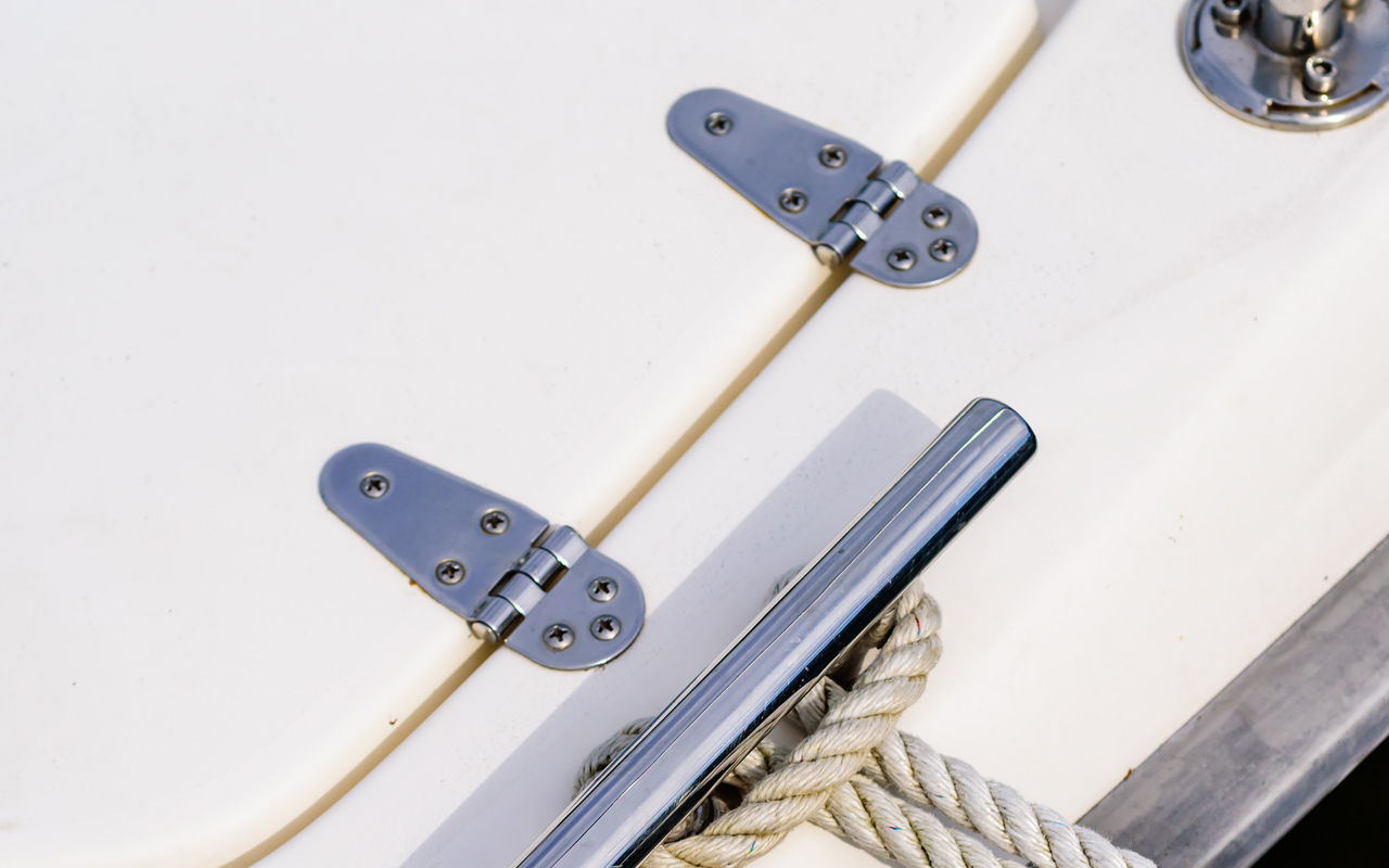 Strap hinge on boat