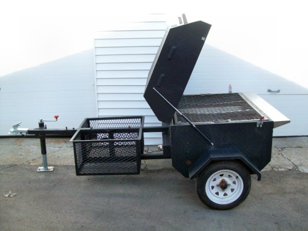 Towable Propane Gas Grill / Pig Roaster